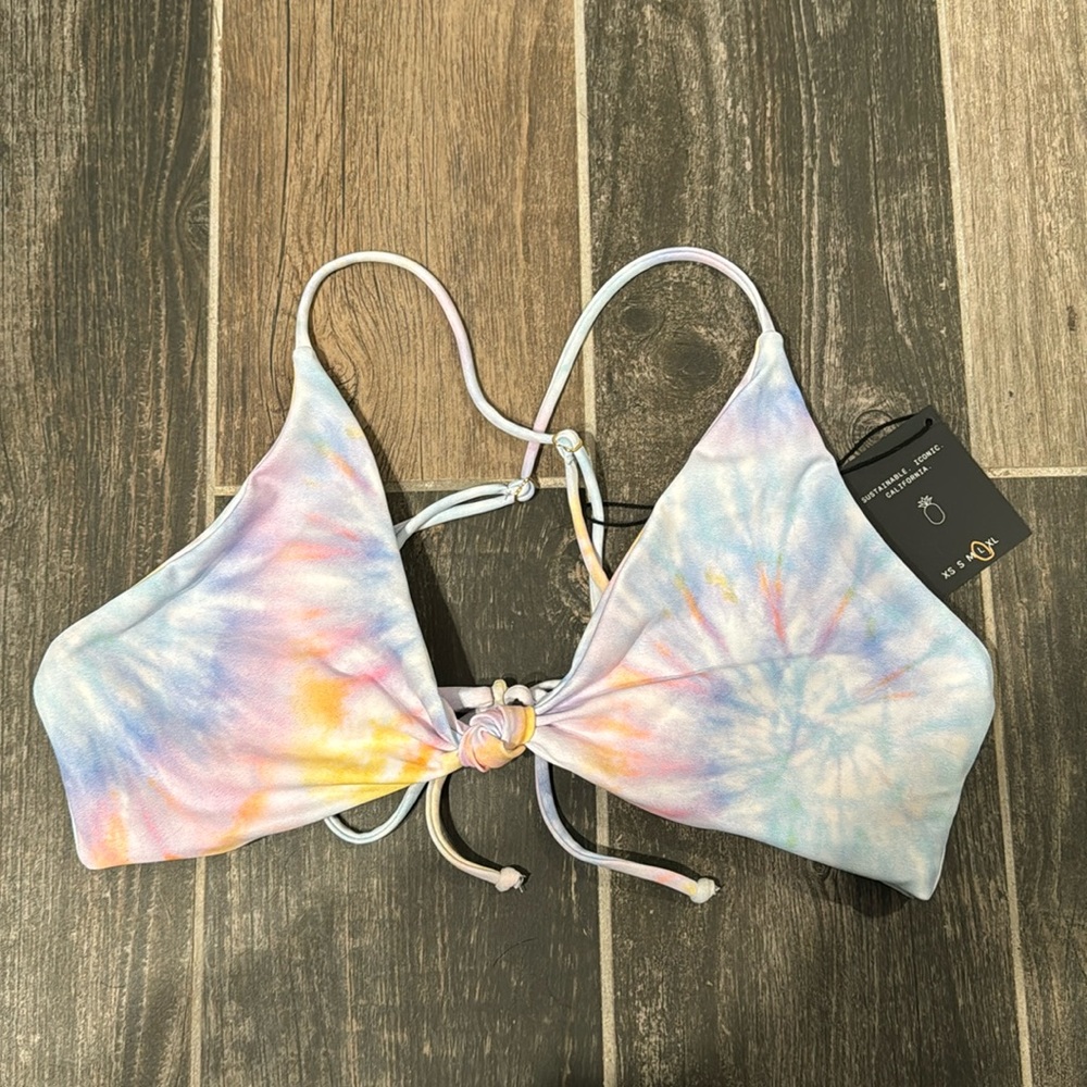 Skatie Sarah Top in Tavarua